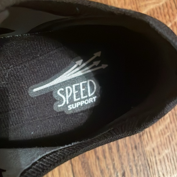 Brooks Levitate 4 Black Size 10 - Picture 9 of 10